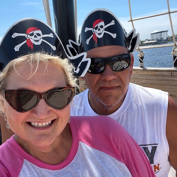 Meet your Posher, Debbie - Picture 6 of 7